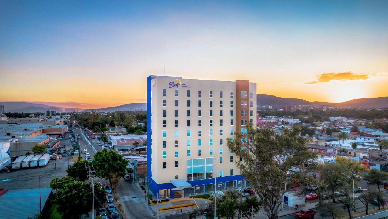 Sleep Inn Guadalajara Galerias Exteriör bild